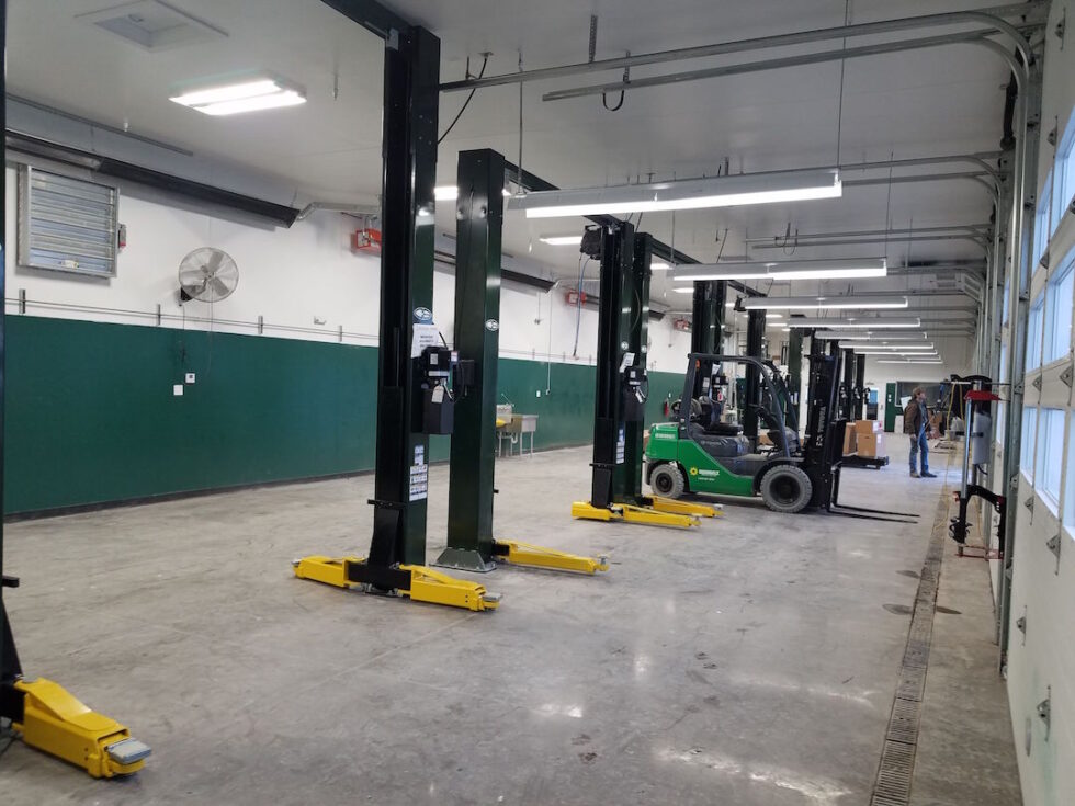 car lift for sale Lakeland, FL approach us